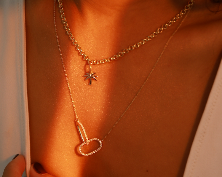 Hook Ampersand Necklace